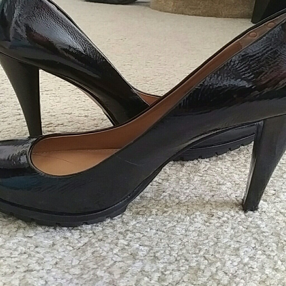 Calvin Klein NBW  platform black patent 8.5